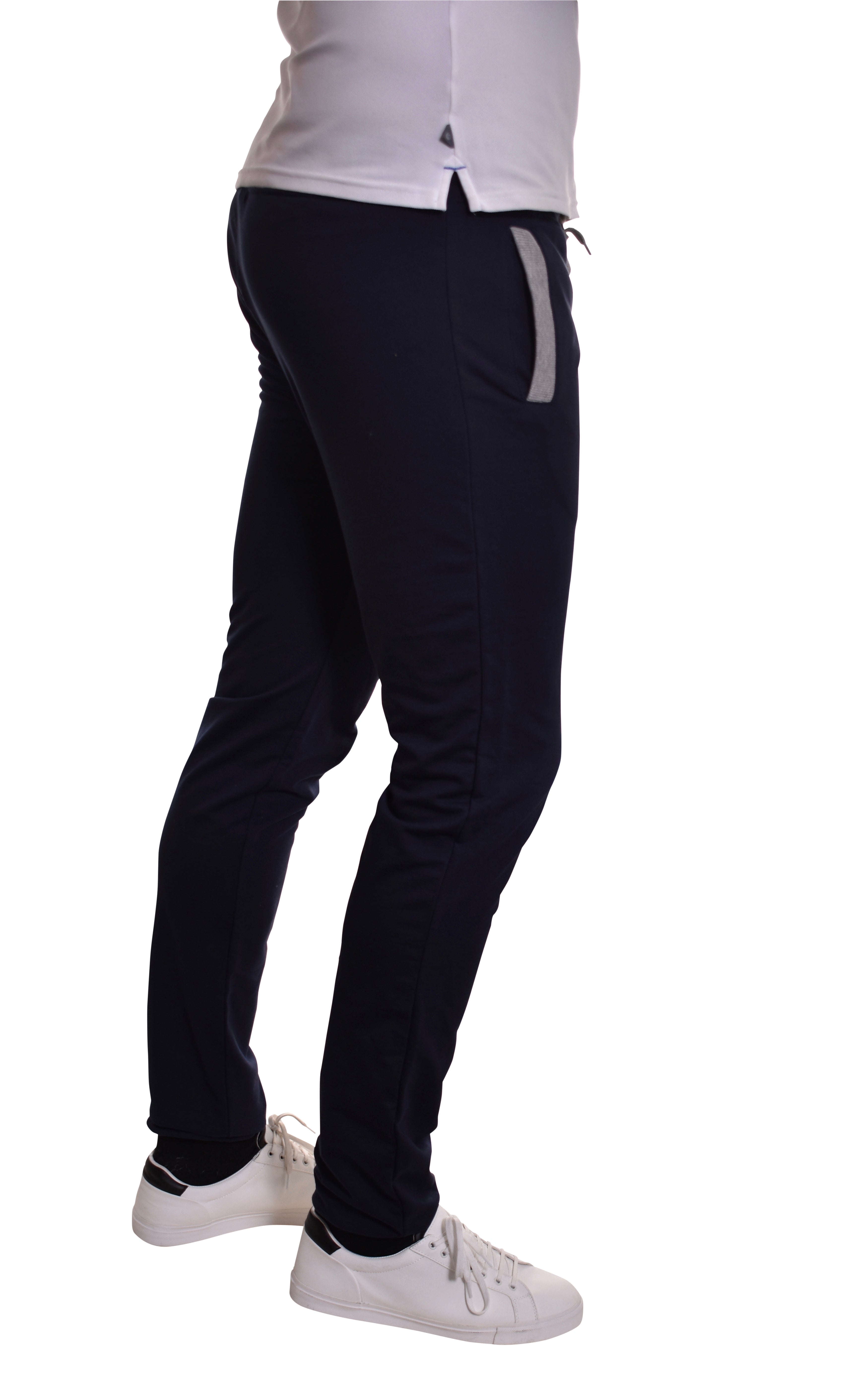 Jogging noir grande longueur profil