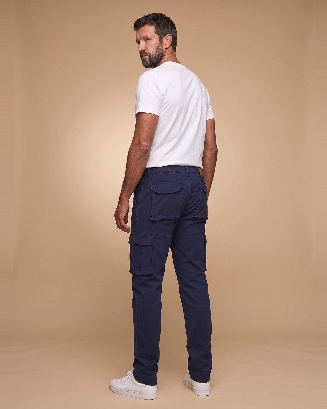 Florent – Navy cargo pants, extra-long – back view