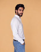 Open – Chemise blanche col ouvert Modern Fit – vue de profil
