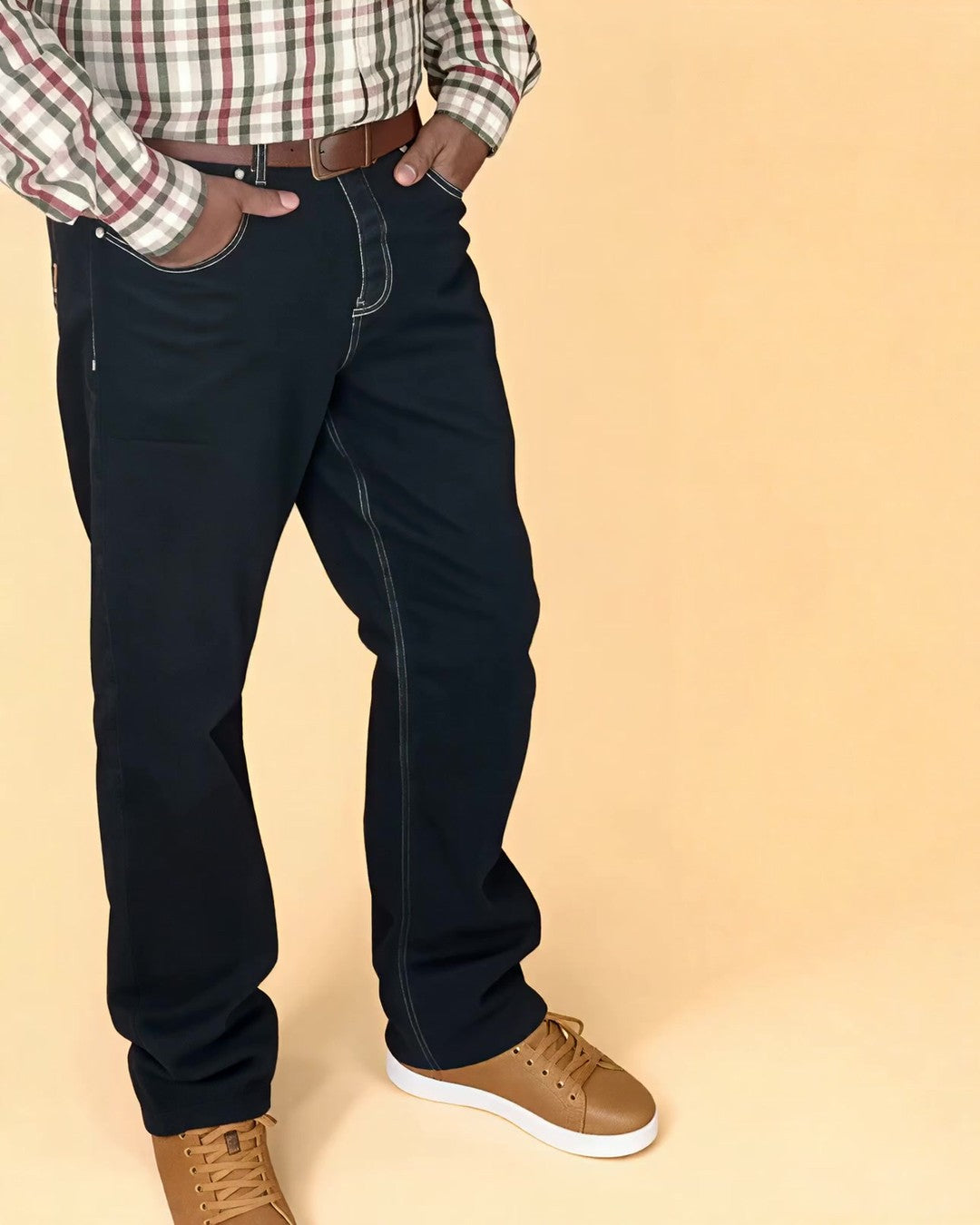 Oscar – Weite, extra lange Jeans in Marineblau – Detailansicht von vorne