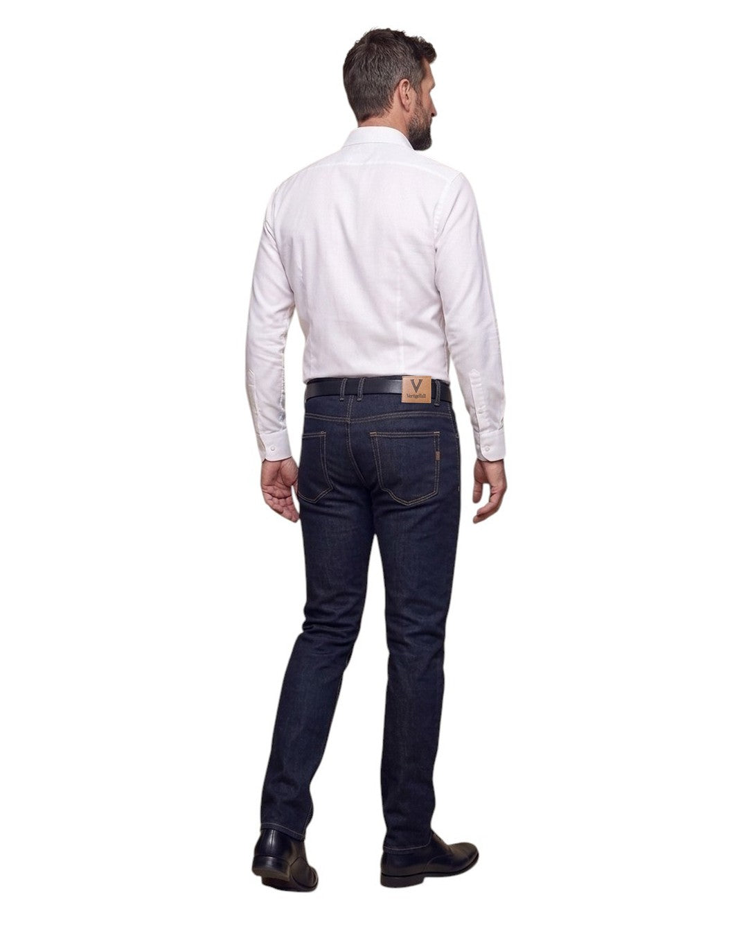 Peter – Vaqueros de tela cruda Modern Fit de largo extra – sobre fondo blanco