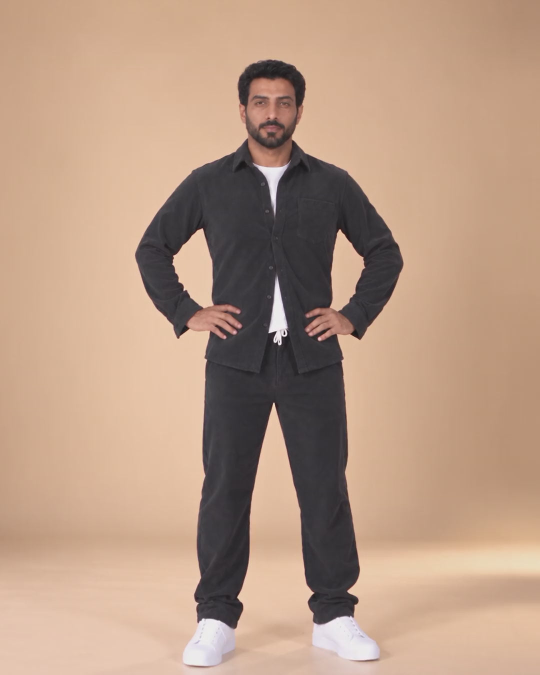 Milan – Chemise anthracite en maille côtelée Modern Fit – vidéo détail