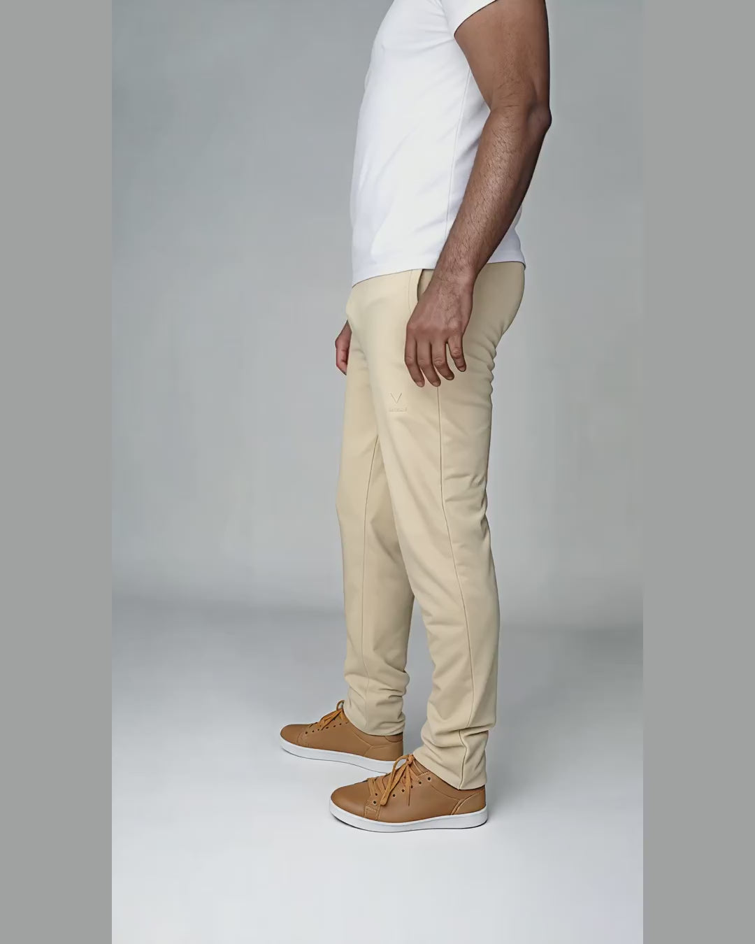 Nolan – Beige Modern Fit Long-Length Sweatpants – Try-On Video