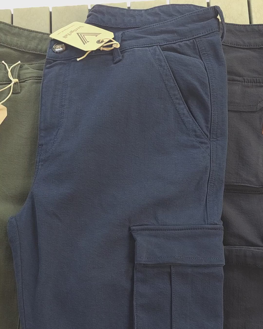 Florent – Navy cargo pants, extra-long – detailed video