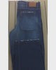 Oversize – Jean baggy bleu délavé homme grand – vidéo détail